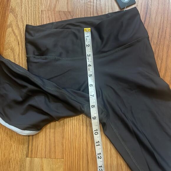 Under Armour heatgear compression workout Capri size small new with tag - Picture 5 of 6